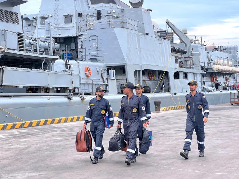 Tàu chiến Ấn Độ cập cảng Tiên Sa, thăm hữu nghị Đà Nẵng- Ảnh 13. Tàu chiến Ấn Độ cập cảng Tiên Sa, thăm hữu nghị Đà Nẵng- Ảnh 13.