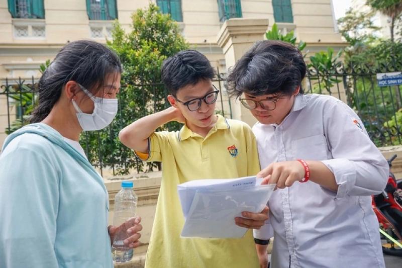 Tuyển sinh ĐH 2025: Nguy cơ bất công từ đề thi tiếng Anh khó- Ảnh 1.