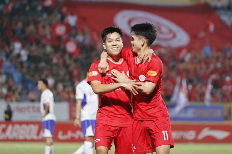 Đội trưởng Khuất Văn Khang: Kỷ lục kiến tạo, chuyên 'tháo nút' khó cho U.23 Việt Nam- Ảnh 2. Đội trưởng Khuất Văn Khang: Kỷ lục kiến tạo, chuyên 'tháo nút' khó cho U.23 Việt Nam- Ảnh 2.