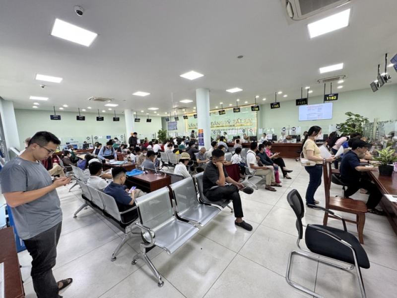 Sau 4 ngày, TP.HCM mới tiếp nhận 11.304 hồ sơ nhà đất- Ảnh 1. Sau 4 ngày, TP.HCM mới tiếp nhận 11.304 hồ sơ nhà đất- Ảnh 1.