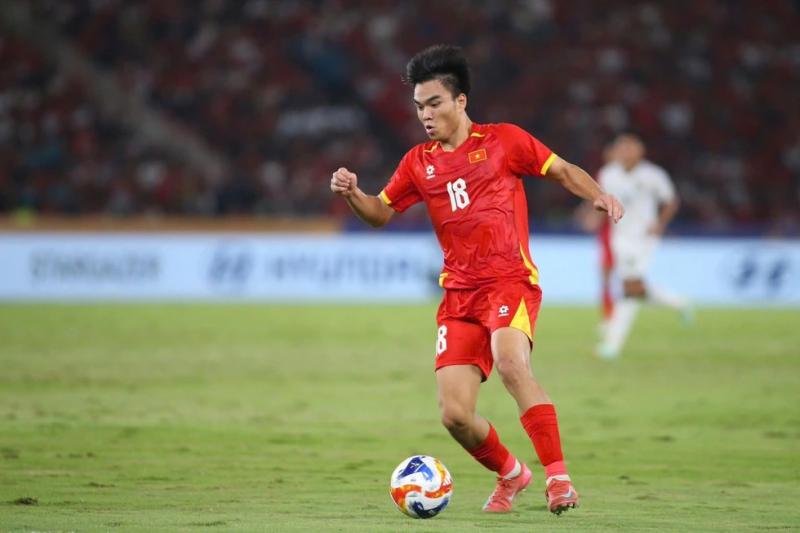 HLV Kim Sang-sik đã ‘thấy’ được bàn thắng của U.23 Việt Nam trước khi Công Phương ghi bàn- Ảnh 3. HLV Kim Sang-sik đã ‘thấy’ được bàn thắng của U.23 Việt Nam trước khi Công Phương ghi bàn- Ảnh 3.