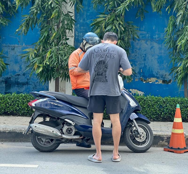 Tài xế công nghệ, shipper TP.HCM định mua xe điện: Xe xăng đang dùng xử lý sao? - Ảnh 3.