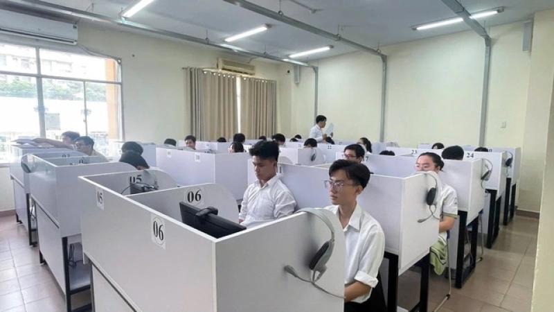 Trường ĐH Sư phạm TP.HCM có nhiều ngành lấy điểm sàn từ 24 điểm - Ảnh 1.