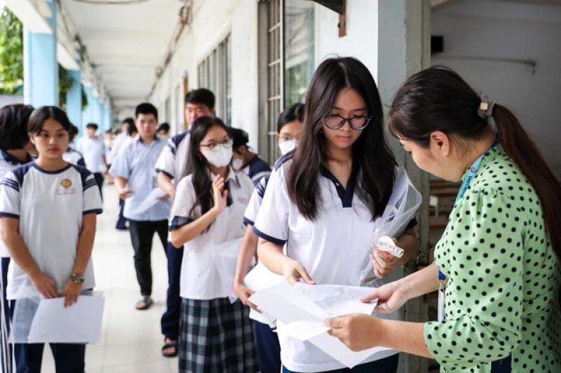 Bộ GD-ĐT công bố bảng bách phân vị, điểm chuẩn ĐH được tính như thế nào?- Ảnh 1. Bộ GD-ĐT công bố bảng bách phân vị, điểm chuẩn ĐH được tính như thế nào?- Ảnh 1.