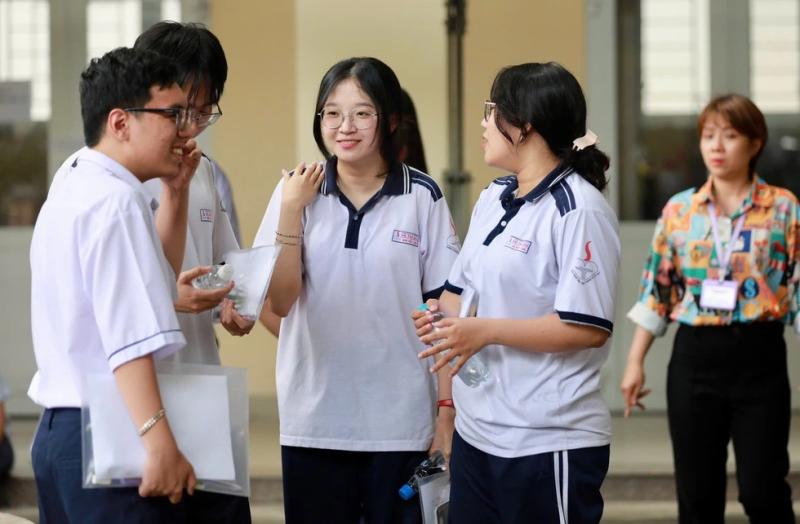 Điểm sàn, dự báo điểm chuẩn ĐH Kinh tế TP.HCM năm 2025- Ảnh 1. Điểm sàn, dự báo điểm chuẩn ĐH Kinh tế TP.HCM năm 2025- Ảnh 1.