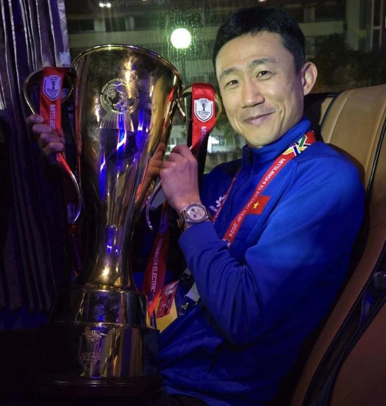 Trợ lý ông Kim Sang-sik ngồi ghế nóng CLB Thanh Hóa: HLV Choi Won-kwon là ai? - Ảnh 1. Trợ lý ông Kim Sang-sik ngồi ghế nóng CLB Thanh Hóa: HLV Choi Won-kwon là ai? - Ảnh 1.