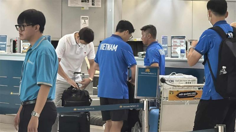 U.23 Việt Nam lên đường dự giải U.23 Đông Nam Á: Quyết mang cúp trở về- Ảnh 10. U.23 Việt Nam lên đường dự giải U.23 Đông Nam Á: Quyết mang cúp trở về- Ảnh 10.