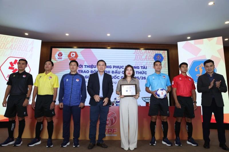 Nóng: CLB Công an TP.HCM và Becamex TP.HCM nhập cuộc, V-League cực khó đoán- Ảnh 2. Nóng: CLB Công an TP.HCM và Becamex TP.HCM nhập cuộc, V-League cực khó đoán- Ảnh 2.
