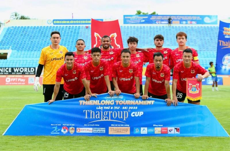 Tân binh Ninh Bình FC buộc đội tuyển Sinh viên Hàn Quốc phải chia điểm- Ảnh 1. Tân binh Ninh Bình FC buộc đội tuyển Sinh viên Hàn Quốc phải chia điểm- Ảnh 1.