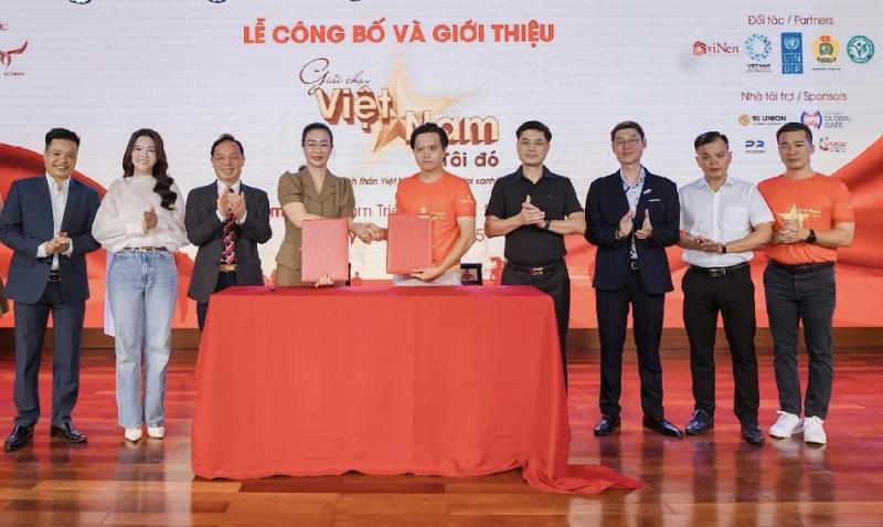 Kỷ lục gia Đỗ Quốc Luật tham dự giải chạy lan tỏa tinh thần Việt Nam- Ảnh 1. Kỷ lục gia Đỗ Quốc Luật tham dự giải chạy lan tỏa tinh thần Việt Nam- Ảnh 1.