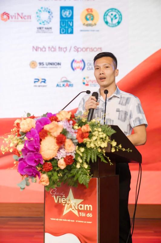 Kỷ lục gia Đỗ Quốc Luật tham dự giải chạy lan tỏa tinh thần Việt Nam- Ảnh 2. Kỷ lục gia Đỗ Quốc Luật tham dự giải chạy lan tỏa tinh thần Việt Nam- Ảnh 2.
