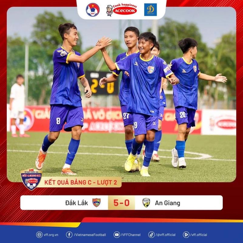U.15 SLNA và Đắk Lắk cùng đứng đầu bảng, nuôi hy vọng tiến sâu giải U.15 quốc gia- Ảnh 3. U.15 SLNA và Đắk Lắk cùng đứng đầu bảng, nuôi hy vọng tiến sâu giải U.15 quốc gia- Ảnh 3.