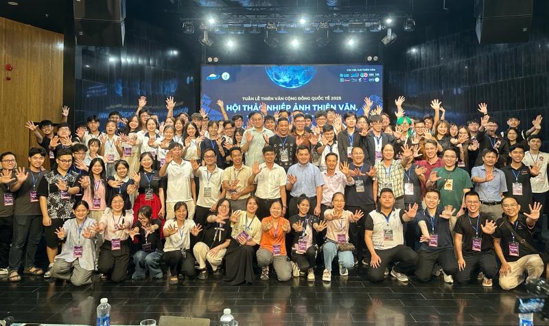 Tuần lễ thiên văn cộng đồng quốc tế 2025 vừa khai mạc, mở cửa miễn phí- Ảnh 10. Tuần lễ thiên văn cộng đồng quốc tế 2025 vừa khai mạc, mở cửa miễn phí- Ảnh 10.