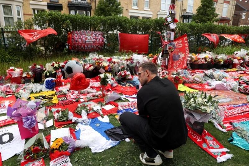 Nhiều đồng đội Liverpool khẩn trương đến Bồ Đào Nha để đưa tang Diogo Jota- Ảnh 2. Nhiều đồng đội Liverpool khẩn trương đến Bồ Đào Nha để đưa tang Diogo Jota- Ảnh 2.