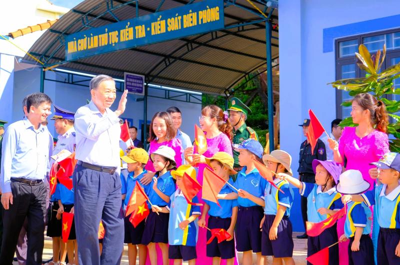 13 đặc khu của Việt Nam: Đặc khu Cồn Cỏ pháo đài xanh trên Biển Đông- Ảnh 15. 13 đặc khu của Việt Nam: Đặc khu Cồn Cỏ pháo đài xanh trên Biển Đông- Ảnh 15.