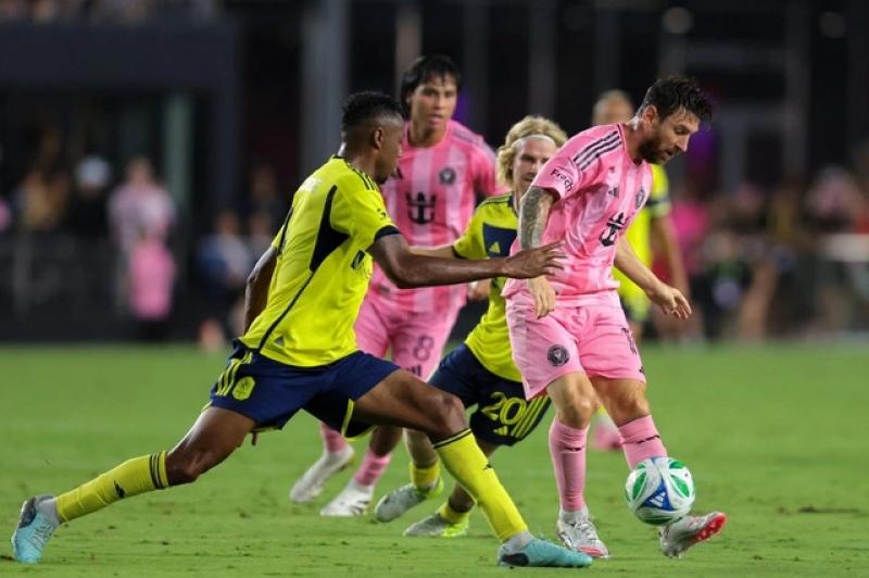 Messi thiết lập kỷ lục không tưởng: Ghi cú đúp trận thứ 5, sút phạt siêu phẩm - Ảnh 2. Messi thiết lập kỷ lục không tưởng: Ghi cú đúp trận thứ 5, sút phạt siêu phẩm - Ảnh 2.