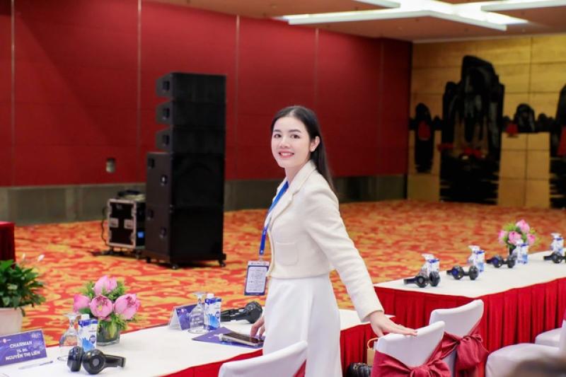 Tiêm chất làm đầy - 'phép màu' trong trẻ hóa đa tầng- Ảnh 4. Tiêm chất làm đầy - 'phép màu' trong trẻ hóa đa tầng- Ảnh 4.