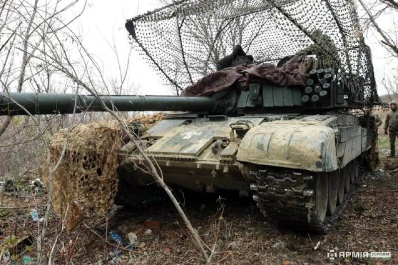 Chiến sự Ukraine ngày 1.235: Ukraine hứng không kích, xe tăng Kyiv 'lắp lưới' chống UAV- Ảnh 3. Chiến sự Ukraine ngày 1.235: Ukraine hứng không kích, xe tăng Kyiv 'lắp lưới' chống UAV- Ảnh 3.