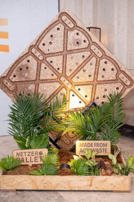 Ra mắt pallet bằng xơ dừa và vỏ cà phê- Ảnh 1. Ra mắt pallet bằng xơ dừa và vỏ cà phê- Ảnh 1.
