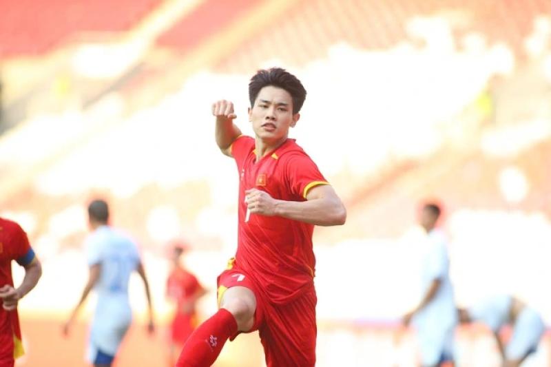 Văn Trường thừa nhận U.23 Việt Nam thiếu cây săn bàn thực thụ, thầy Kim có hành động đặc biệt- Ảnh 2. Văn Trường thừa nhận U.23 Việt Nam thiếu cây săn bàn thực thụ, thầy Kim có hành động đặc biệt- Ảnh 2.