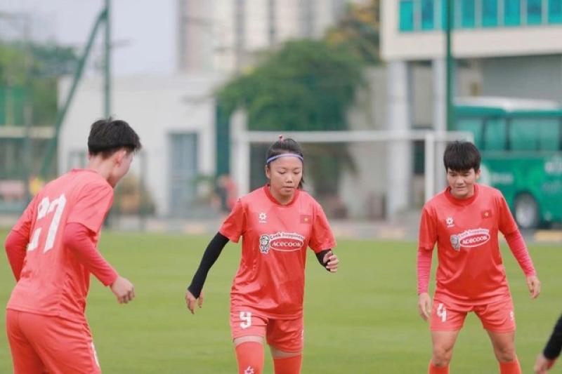 Huỳnh Như dè chừng Indonesia, HLV Mai Đức Chung báo tin cực vui: 'Thanh Nhã...'- Ảnh 3. Huỳnh Như dè chừng Indonesia, HLV Mai Đức Chung báo tin cực vui: 'Thanh Nhã...'- Ảnh 3.