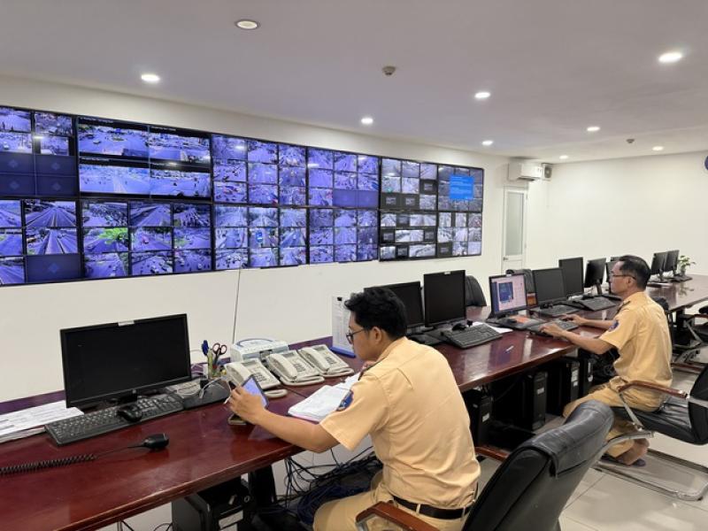 Chở người bệnh đi cấp cứu, chạy quá tốc độ có bị CSGT phạt nguội?- Ảnh 1. Chở người bệnh đi cấp cứu, chạy quá tốc độ có bị CSGT phạt nguội?- Ảnh 1.