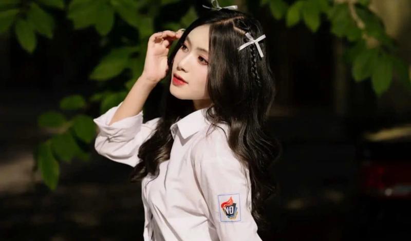 Những thí sinh đạt 9.75 điểm văn thi tốt nghiệp THPT đã học - Ảnh 5. Những thí sinh đạt 9.75 điểm văn thi tốt nghiệp THPT đã học - Ảnh 5.
