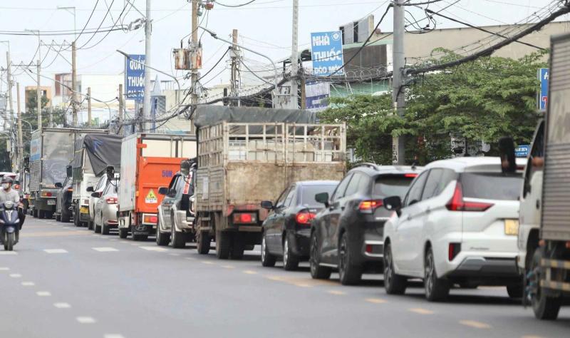 TP.HCM đẩy nhanh mở đường, xây cầu sau sáp nhập- Ảnh 2. TP.HCM đẩy nhanh mở đường, xây cầu sau sáp nhập- Ảnh 2.