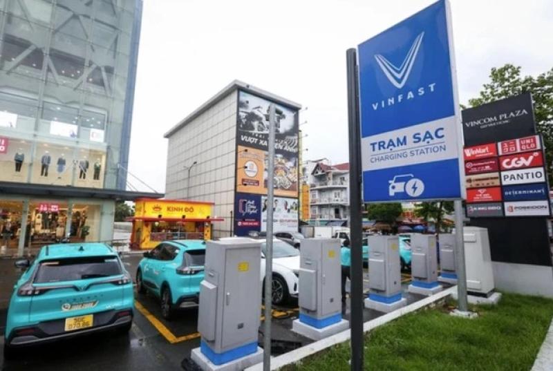 Đề xuất quy định bãi đỗ xe phải có trạm sạc cho xe điện- Ảnh 1.