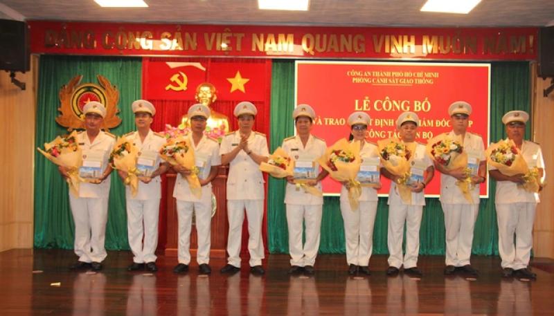 Phòng CSGT Công an TP.HCM có 38 đội, trạm sau hợp nhất - Ảnh 1.