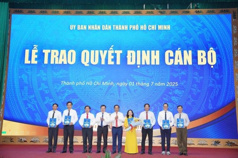 Giám đốc, phó giám đốc Sở Dân tộc - Tôn giáo TP.HCM sau sáp nhập- Ảnh 1.