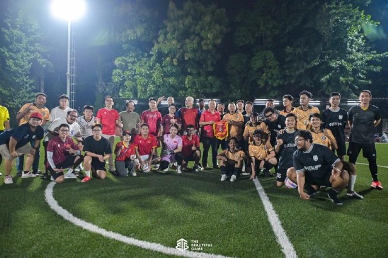 Đội phóng viên Việt Nam thắng Indonesia trong trận giao hữu ý nghĩa- Ảnh 1. Đội phóng viên Việt Nam thắng Indonesia trong trận giao hữu ý nghĩa- Ảnh 1.
