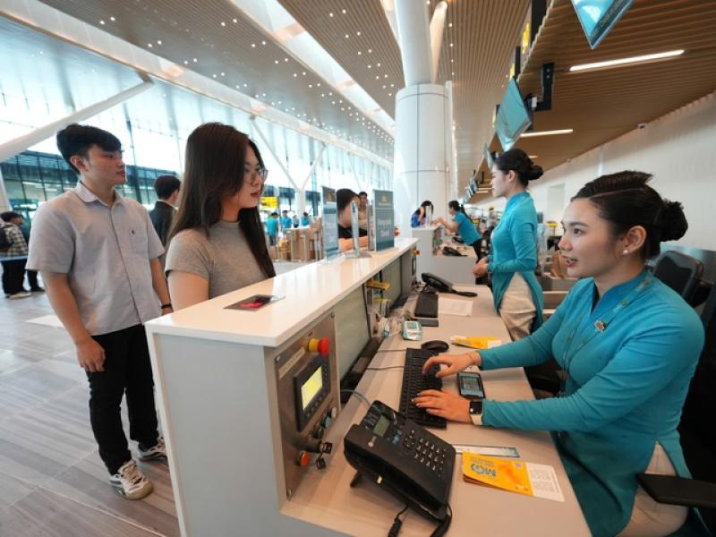 Cán bộ, công chức TP.HCM dừng đi công tác nước ngoài- Ảnh 1. Cán bộ, công chức TP.HCM dừng đi công tác nước ngoài- Ảnh 1.