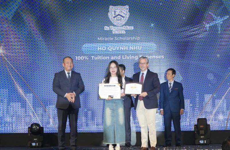3 học sinh Việt nhận học bổng du học Mỹ, tổng trị giá hơn 4 tỉ đồng - Ảnh 1.