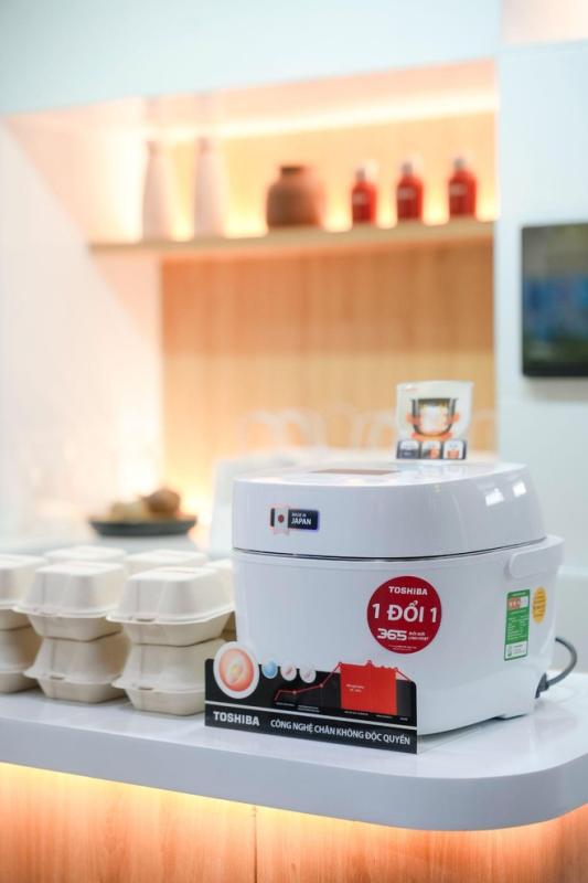 Trạm nạp năng lượng Toshiba 'gây sốt' tại Metro Nhà hát Thành phố - Ảnh 4.