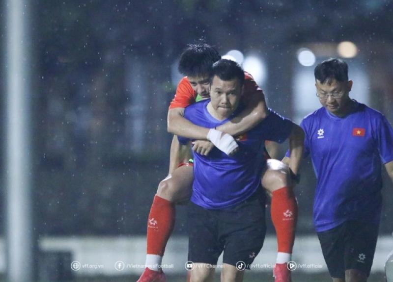 Thanh Nhàn bất ngờ chấn thương, U.23 Việt Nam bổ sung gấp sao trẻ hay nhất V-League- Ảnh 1. Thanh Nhàn bất ngờ chấn thương, U.23 Việt Nam bổ sung gấp sao trẻ hay nhất V-League- Ảnh 1.