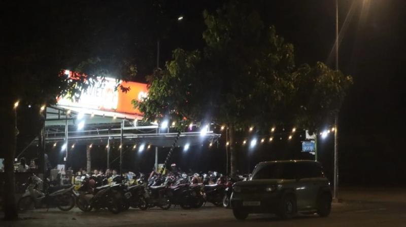 CSGT Đồng Nai hóa trang, theo dõi gần quán nhậu xử lý vi phạm nồng độ cồn- Ảnh 2. CSGT Đồng Nai hóa trang, theo dõi gần quán nhậu xử lý vi phạm nồng độ cồn- Ảnh 2.