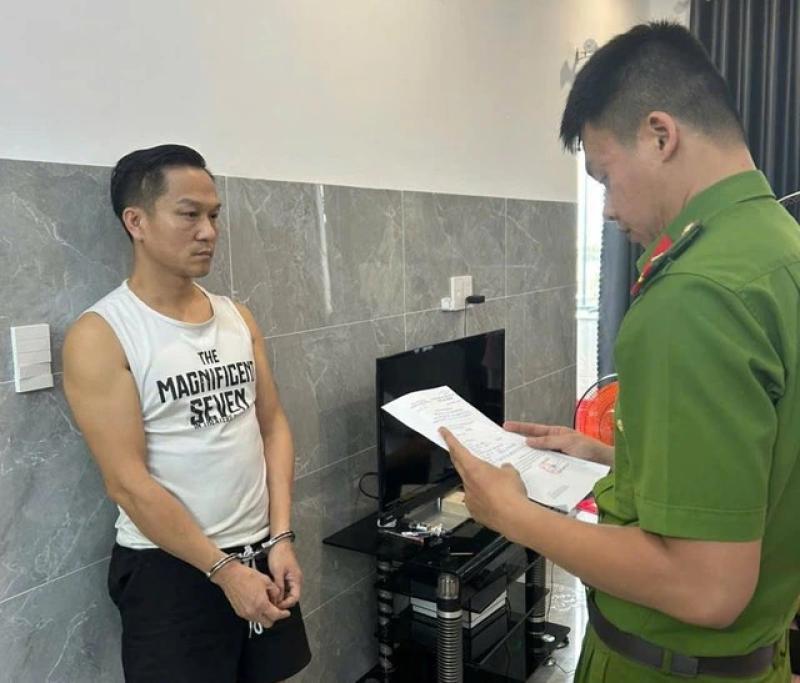 Chặt đứt đường dây cho vay nặng lãi của ‘Trung AK’- Ảnh 4. Chặt đứt đường dây cho vay nặng lãi của ‘Trung AK’- Ảnh 4.