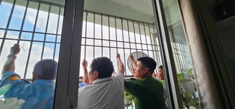 Người dân TP.HCM đồng thuận tháo dỡ 'chuồng cọp', giữ tính mạng - Ảnh 5.