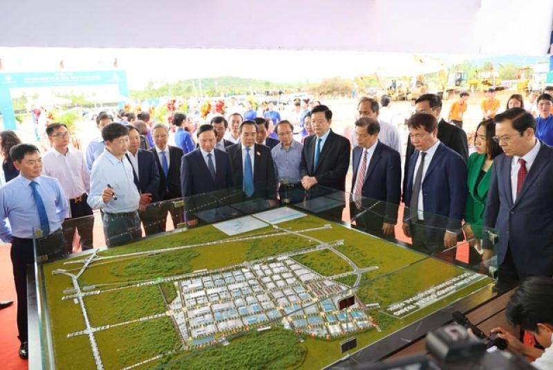 Vì sao Khánh Hòa giải trình xin điều chỉnh giảm chỉ tiêu tăng trưởng GRDP?- Ảnh 1. Vì sao Khánh Hòa giải trình xin điều chỉnh giảm chỉ tiêu tăng trưởng GRDP?- Ảnh 1.