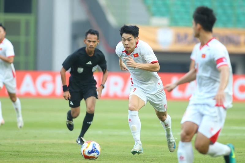 Báo Indonesia e ngại 3 ngôi sao U.23 Việt Nam, nhưng...- Ảnh 1. Báo Indonesia e ngại 3 ngôi sao U.23 Việt Nam, nhưng...- Ảnh 1.