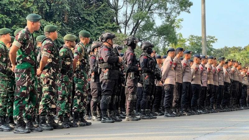 Cảnh sát và đặc nhiệm rất đông, chung kết U.23 Indonesia đại chiến Việt Nam cực nóng! - Ảnh 2. Cảnh sát và đặc nhiệm rất đông, chung kết U.23 Indonesia đại chiến Việt Nam cực nóng! - Ảnh 2.