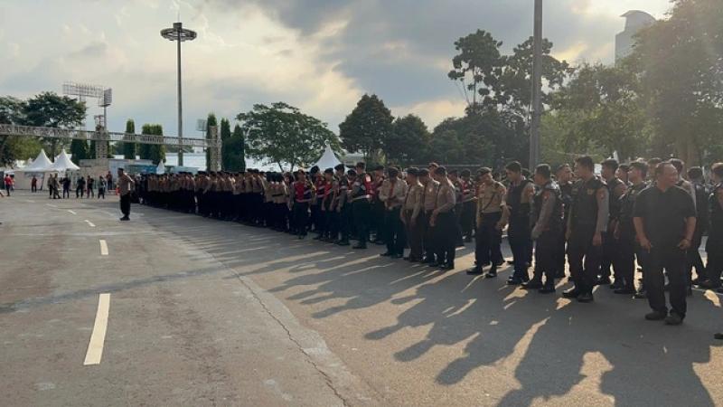 Cảnh sát và đặc nhiệm rất đông, chung kết U.23 Indonesia đại chiến Việt Nam cực nóng! - Ảnh 6. Cảnh sát và đặc nhiệm rất đông, chung kết U.23 Indonesia đại chiến Việt Nam cực nóng! - Ảnh 6.