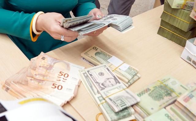 Giá USD hôm nay 30.8.2025: Đô tự do tiếp tục tăng- Ảnh 1.