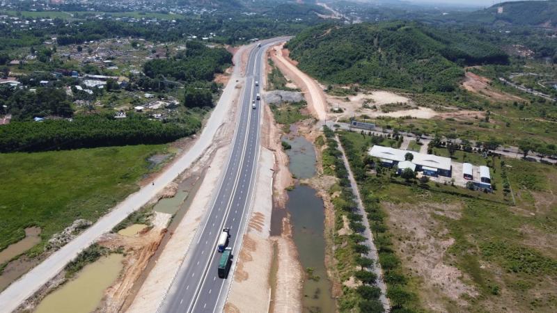 Toàn cảnh cao tốc Hòa Liên – Túy Loan trước ngày thông xe kỹ thuật- Ảnh 12. Toàn cảnh cao tốc Hòa Liên – Túy Loan trước ngày thông xe kỹ thuật- Ảnh 12.