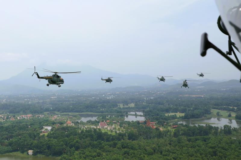 Không quân trực thăng dốc sức luyện tập bay diễu binh 2.9- Ảnh 13. Không quân trực thăng dốc sức luyện tập bay diễu binh 2.9- Ảnh 13.