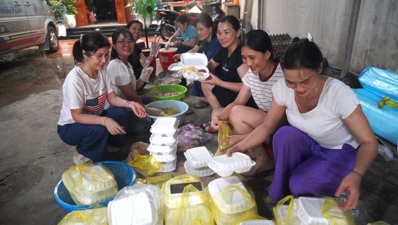 Nước sông Mã ồ ạt đổ vào nhà dân- Ảnh 10. Nước sông Mã ồ ạt đổ vào nhà dân- Ảnh 10.