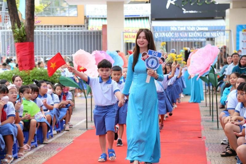 Lịch tựu trường năm 2025 - 2026 của học sinh TP . HCM bắt đầu từ ngày nào? - Ảnh 1. Lịch tựu trường năm 2025 - 2026 của học sinh TP . HCM bắt đầu từ ngày nào? - Ảnh 1.