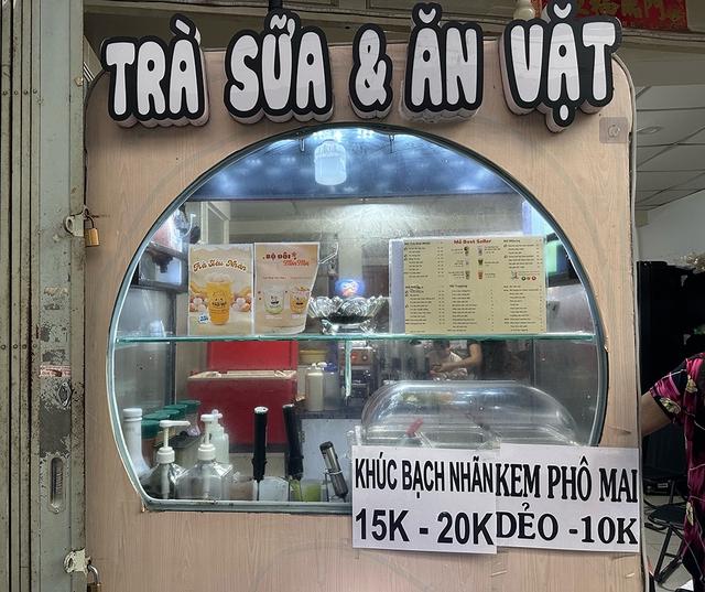 Bà chủ quán trà sữa bật khóc nói lời tạm biệt khách hàng khiến nhiều người xúc động - Ảnh 2.