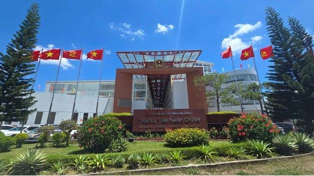 Lâm Đồng: Chưa giải quyết cho nghỉ theo Nghị định 178 những người không giữ chức vụ - Ảnh 2.